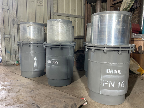 套筒補(bǔ)償器